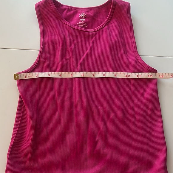 Aura Pink Fitted Sleeveless Tank Top - Picture 4 of 5